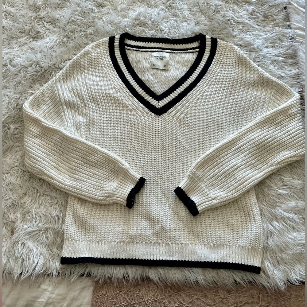 Abercrombie & Fitch Black and Cream Knit Varsity Sweater